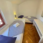 Lägenhet Mit Balkon- Ac- Privatparkplatz By Interhome