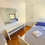 Lägenhet Mit Balkon- Ac- Privatparkplatz By Interhome