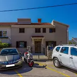 Mit Balkon- Ac- Privatparkplatz By Interhome Lägenhet Crikvenica