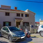 Lägenhet Mit Balkon- Ac- Privatparkplatz By Interhome