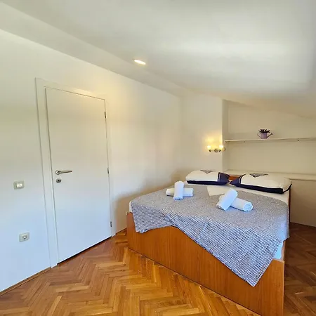 Lägenhet Mit Balkon- Ac- Privatparkplatz By Interhome