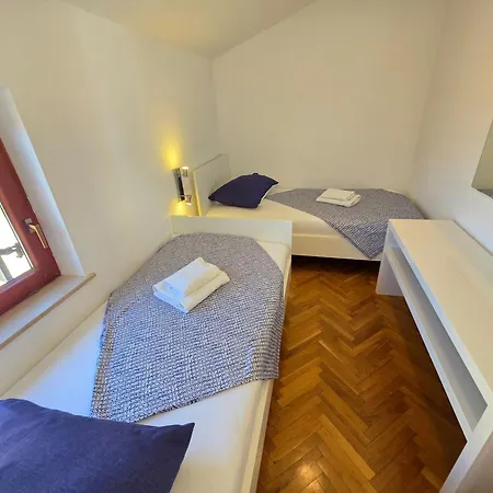 公寓 Mit Balkon- Ac- Privatparkplatz By Interhome