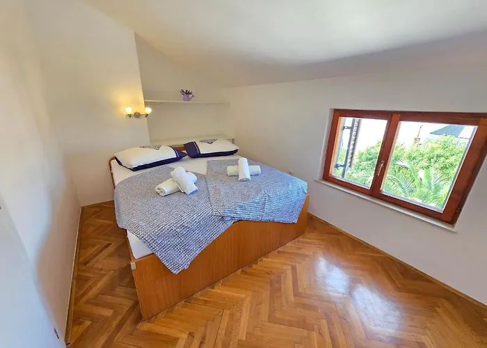Mit Balkon- Ac- Privatparkplatz By Interhome 公寓 茨里克韦尼察